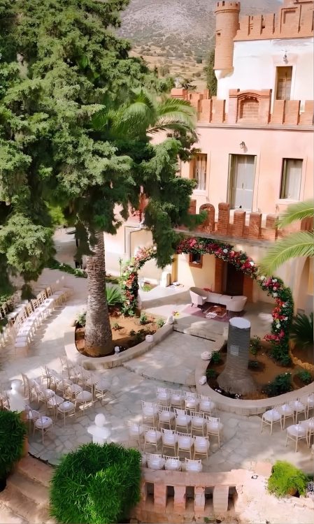 Το μπαλκονι του πυργου